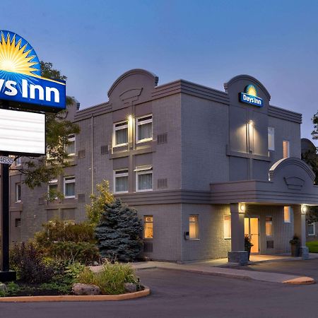 Days Inn By Wyndham Toronto West Mississauga Exteriör bild