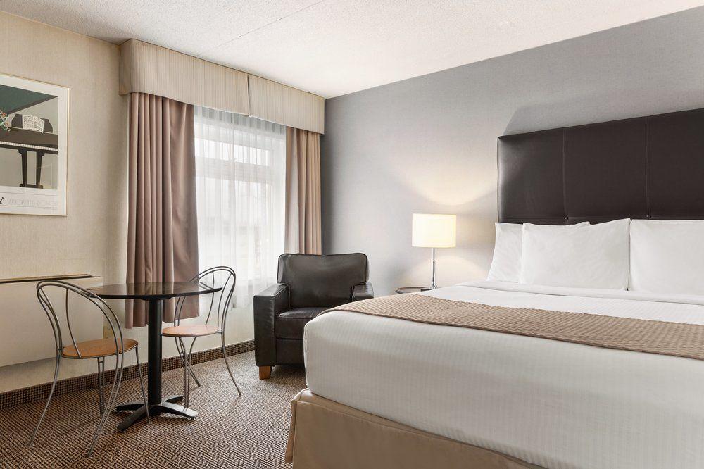Days Inn By Wyndham Toronto West Mississauga Exteriör bild
