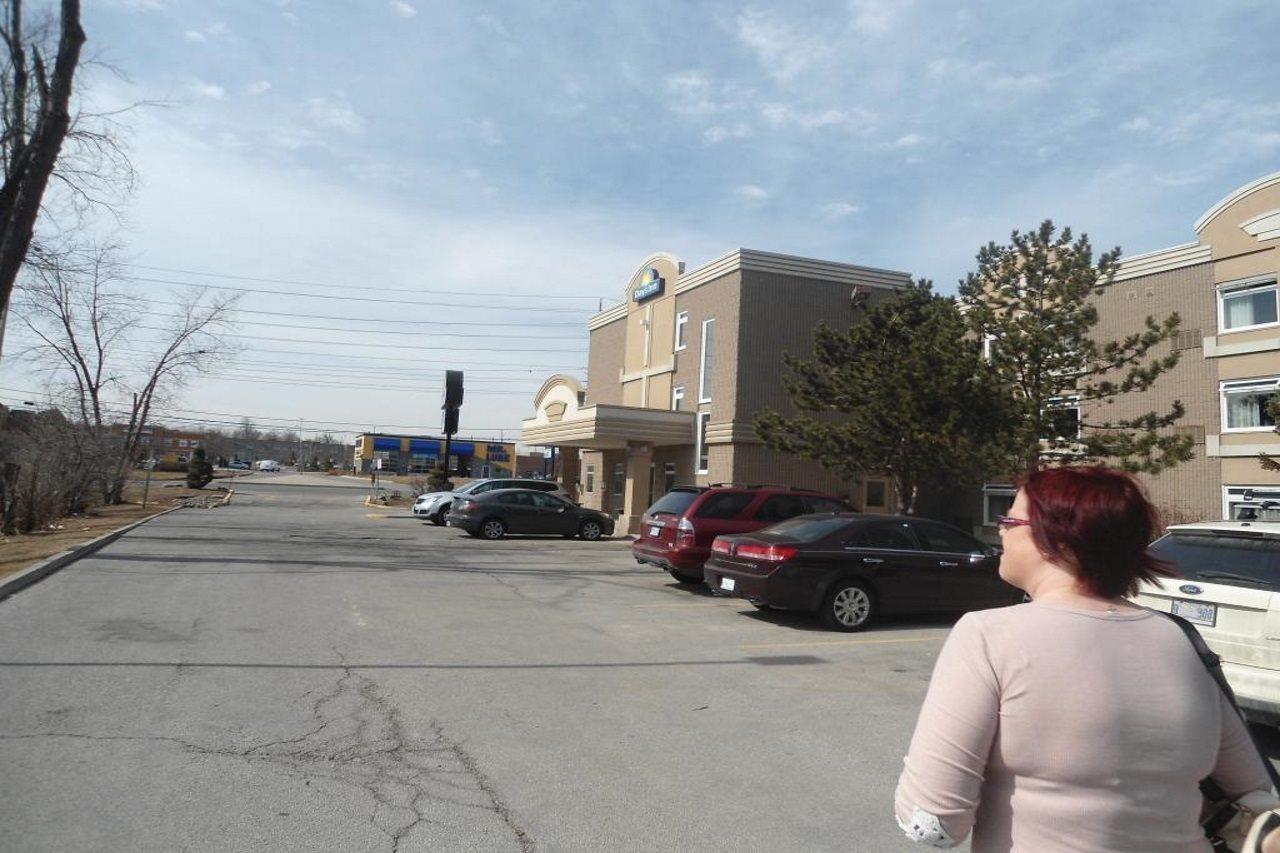 Days Inn By Wyndham Toronto West Mississauga Exteriör bild